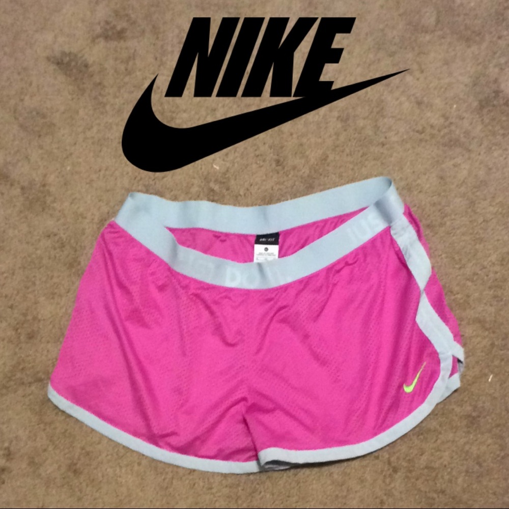 Nike dri-fit reflective shorts pink - XL